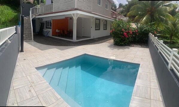 Alberca al aire libre