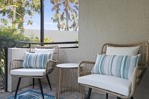 Terrace/patio - Condo in Oceanfront Resort w Beach access & Pool (Ponte Vedra Beach)