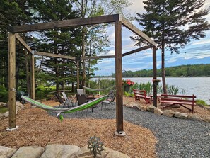 Property grounds - Lakefront - Hot Tub • Kayaks • Fire Pit • Sauna • Jacuzzi • Games • Sleeps 14 (Tobyhanna)