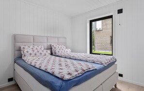 4 makuuhuonetta, ilmainen Wi-Fi, vuodevaatteet