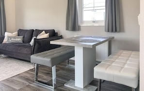 TV - Beautiful (sta)caravan in Julianadorp (Julianadorp)
