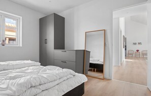 3 chambres, fer et planche à repasser, Wi-Fi gratuit