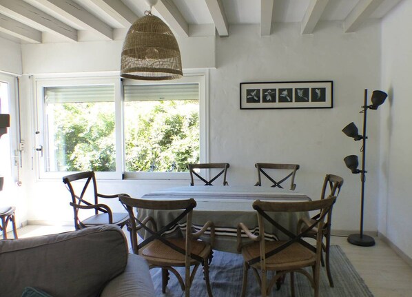 Dining - CAPBRETON Landes villa with garden for 8 people. Free Wifi. (CAPBRETON)