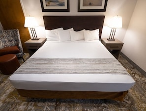 Deluxe King Room | Allergiatestatut vuodevaatteet, työpöytä, silitysrauta/-lauta
