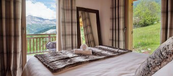 Chalet Etoile Nordique - all year mountain break for 10 - OVO Network