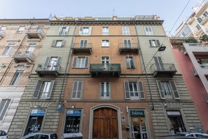 Front of property - Appartamento a due passi da Porta Susa  (Turin)