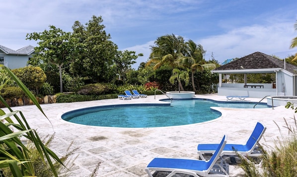Pool - Villa Suba, Family-Sized Condo-5 minutes from the beautiful beach! (Providenciales)