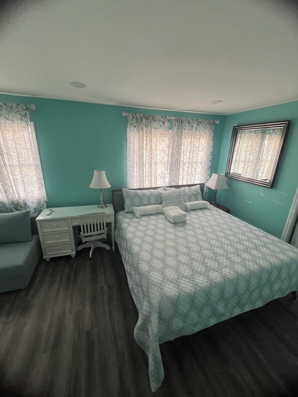 5 makuuhuonetta, työpöytä, silitysrauta/-lauta, Wi-Fi