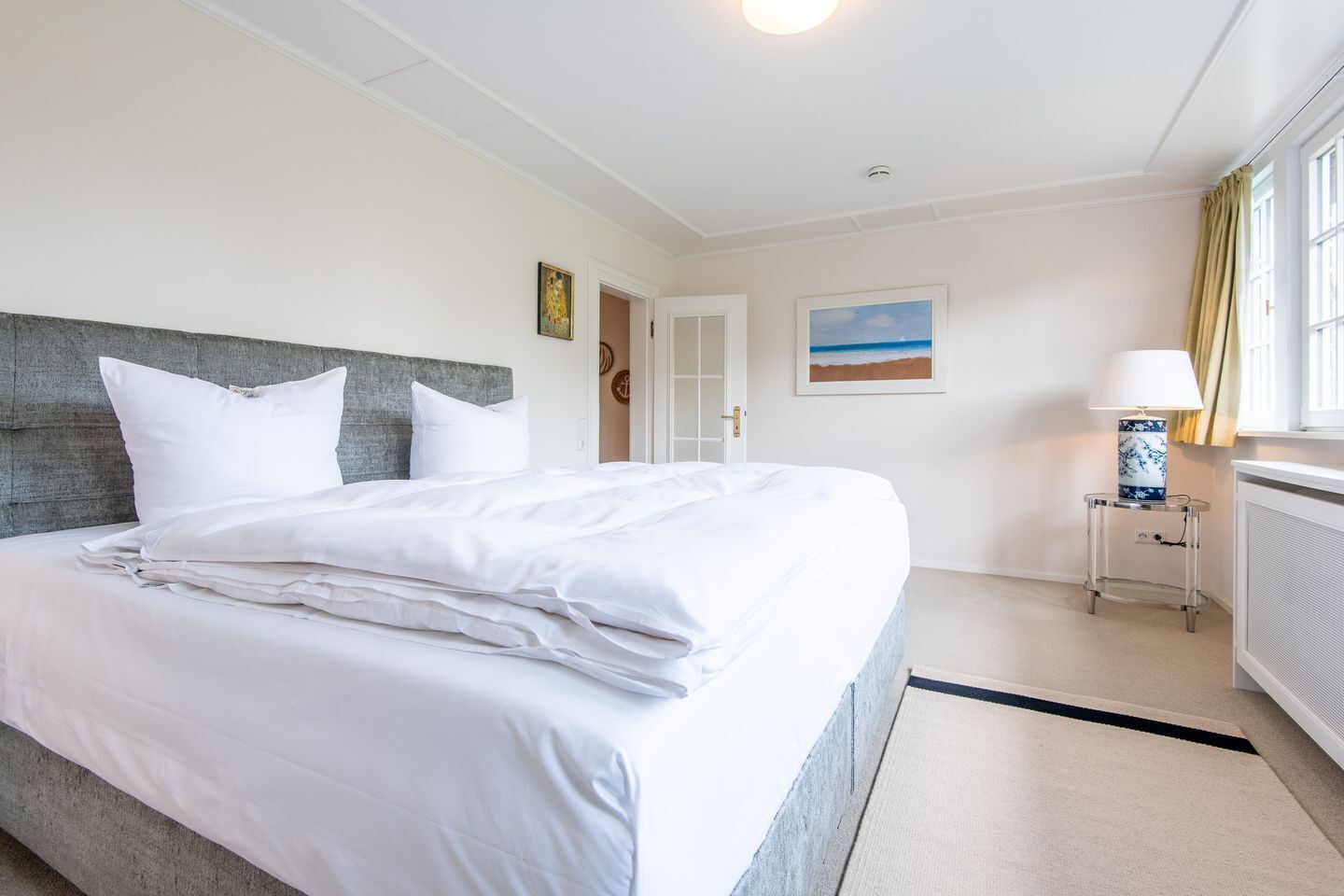 3 slaapkamers, een bureau, een strijkplank/strijkijzer, wifi