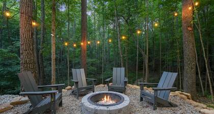 Uckor's Edge | Hocking Hills, Modern Cozy Cabin