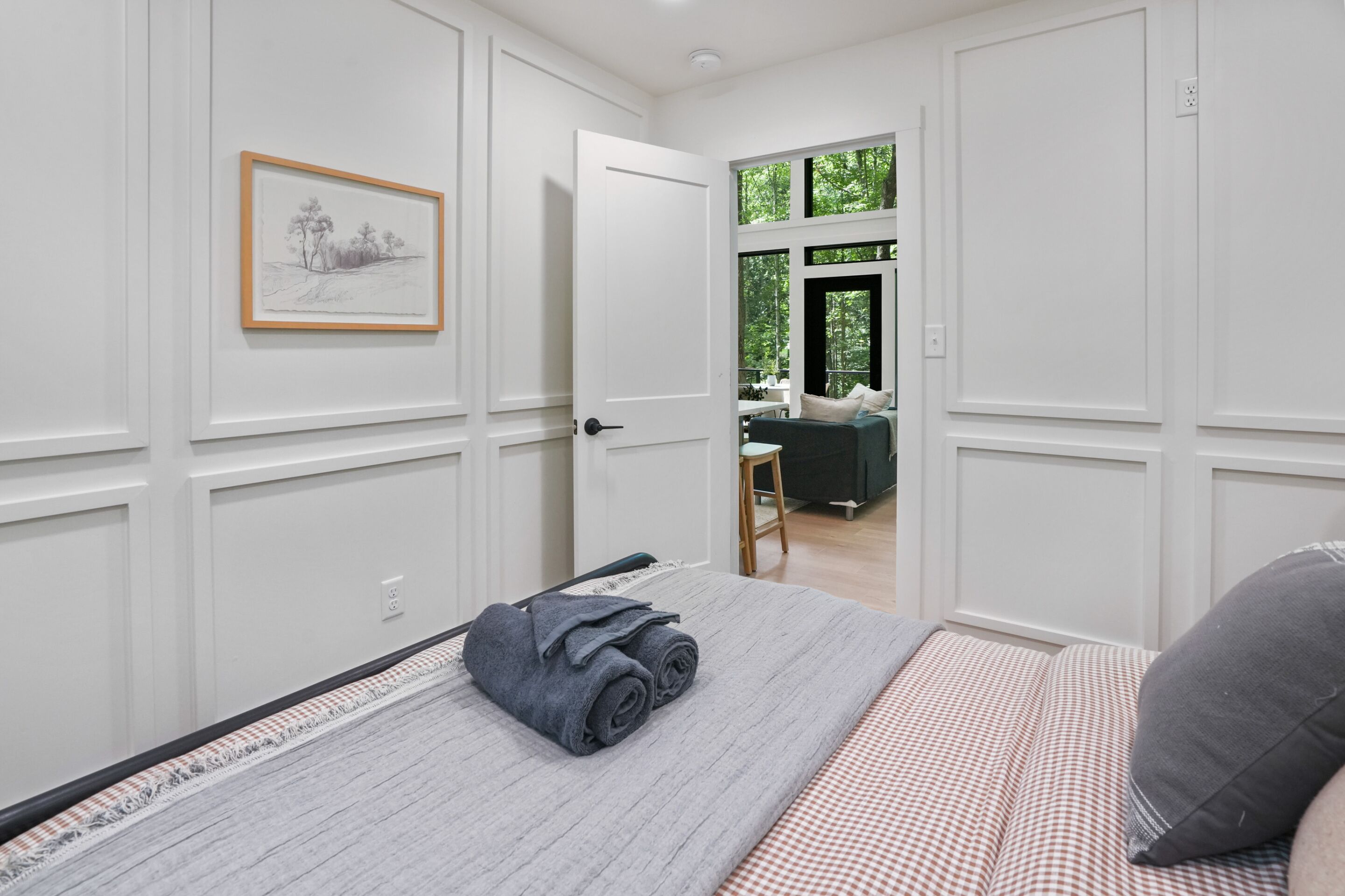 2 bedrooms, WiFi (free), bed sheets