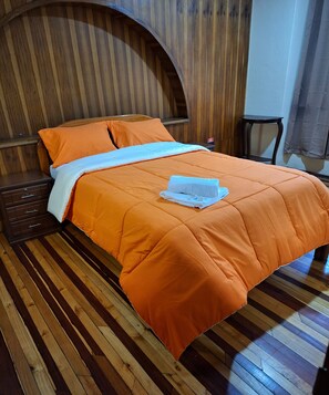 Classic Double Room | Free WiFi - Travel House  (Quito)