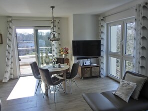 Unclassified image, 5 of 15, button