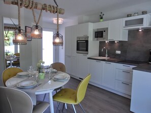 Uklassifisert bilde, 3 av 12, knapp