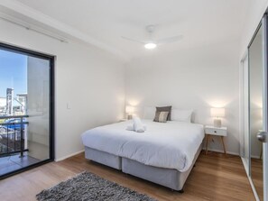 3 bedrooms, individually decorated, individually furnished