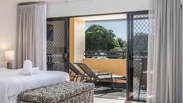 Appartement, balcon, vue plage | 3 chambres, décoration personnalisée, ameublement personnalisé