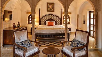 Royal Room | Egyptian cotton sheets, premium bedding, down duvets, memory-foam beds