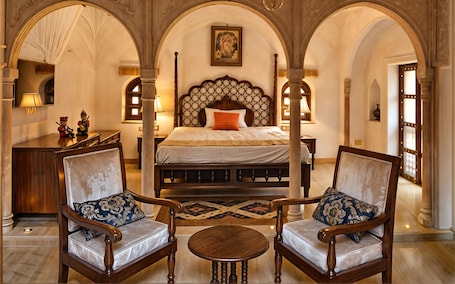 Egyptian cotton sheets, premium bedding, down comforters