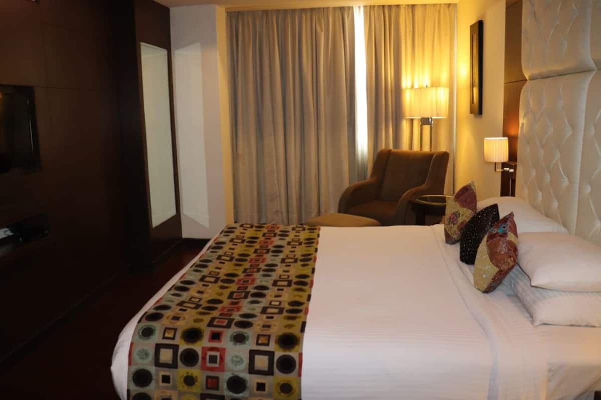 Luxury Room | Egyptian cotton sheets, premium bedding, down duvets, memory-foam beds