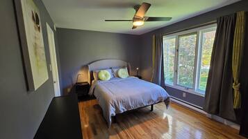 1 bedroom, in-room safe, free WiFi, bed sheets