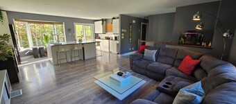 Fall River Haven
Entire floor just for you, full kitchen and bathroom.