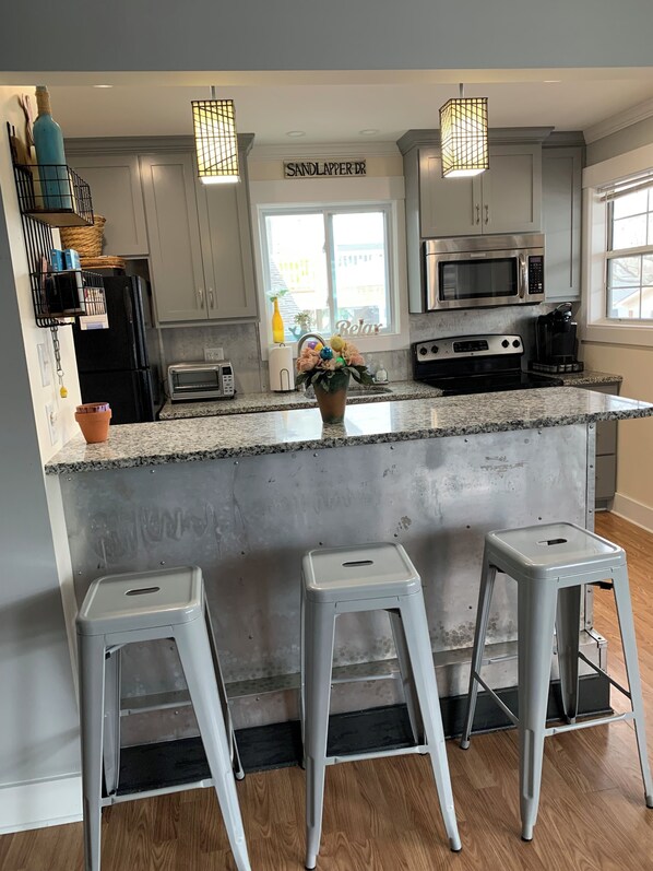 Microwave, oven, stovetop, dishwasher