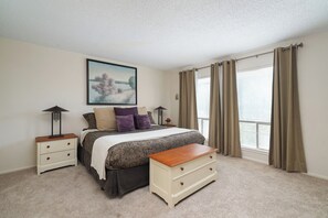 3 室のベッドルーム、アイロン / アイロン台、WiFi、ベッドシーツ