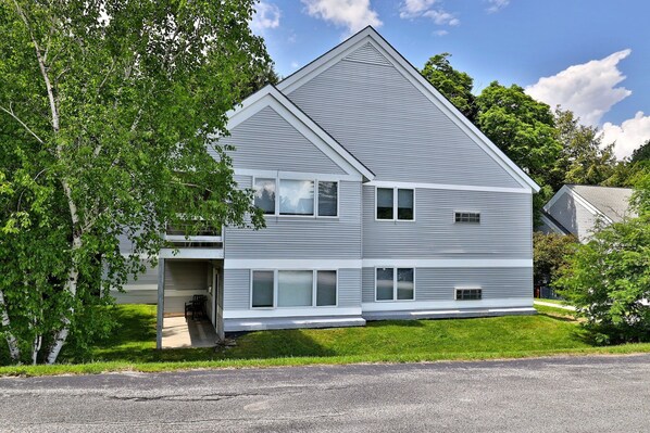 Exterior - Charming Killington Studio w/ Pool. Bus Route. Ski Rental Deals! - Killington Center Suites 131 (Killington)