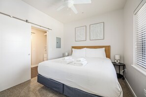 1 bedroom, desk, free WiFi, bed sheets