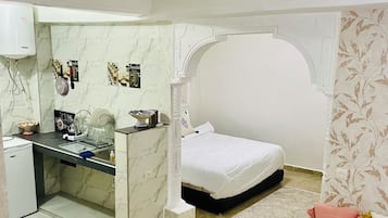 1 bedroom, WiFi, bed sheets