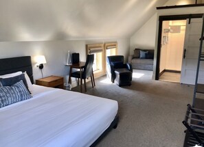 Standard Room, 1 King Bed, Non Smoking, Private Bathroom | Hypo-allergenic bedding, individually decorated, individually furnished - Tahoe Star Hotel (Truckee)