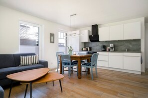 Interior - Sielkieker - Neue 72qm Ferienwohnung für 4 Personen mit Terrasse Direkt am Wasser (Krummhörn)