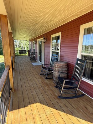 Terrace/patio - Private spacious home (Gouldsboro)