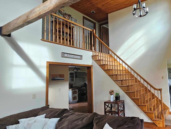 Living area - Private spacious home (Gouldsboro)