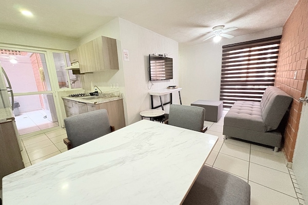 Apartamento clássico, 3 quartos, cozinha, vista para a cidade | Cozinha privada | Geladeira, micro-ondas, lava-louças, torradeira