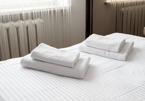 Embassy Avenue At Royal Park