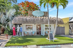 Exterior - Isla Honeydew: 3 En-Suite Bedrooms! FREE boat dockage Sept-Oct only (Islamorada)