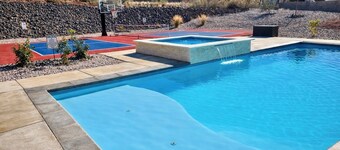 Private Pool & Spa, Pickleball, King Beds, Near Zion, Sleeps 16+, Game Room