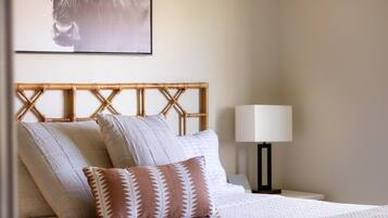 6 Schlafzimmer, Zimmersafe, Bügeleisen/Bügelbrett, Reisekinderbett