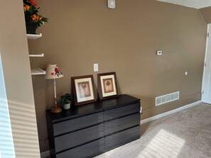 Interior - 1-bedroom apartment in adorable Old Town Plymouth and less than a mile from DTW (Plymouth)