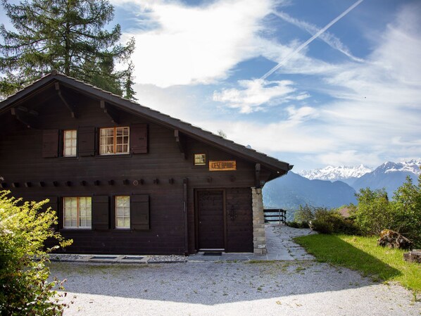 Exterior - Chalet L'Escapade by Interhome (Villars)