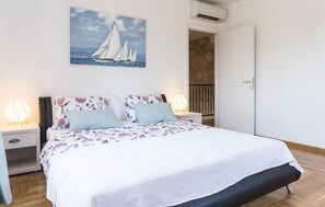 4 camere, ferro/asse da stiro, culla da viaggio, Wi-Fi gratuito