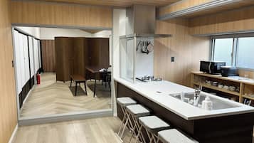 冰箱、微波炉、炉灶、厨具/餐具