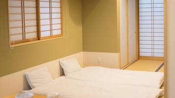 1 室のベッドルーム、デスク、アイロン / アイロン台、WiFi (無料)