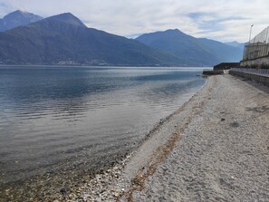 Vlak bij het strand