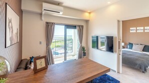 2 bedrooms, desk, free WiFi, bed sheets - Nonsmoking Family room Parking guaranteed1 ca / Naha Okinawa (Naha)