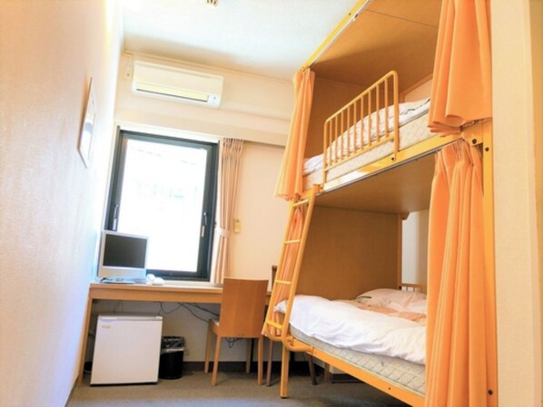 1 多间卧室、办公桌、熨斗/熨衣板、免费 WiFi