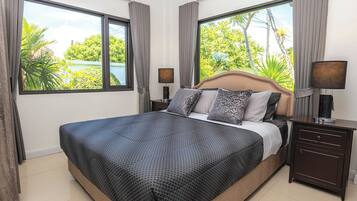 4 bedrooms, in-room safe, free WiFi