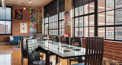 "Retro City Vibes: Open-Concept Loft in St. Louis w/WiFi"