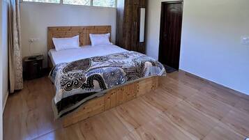 2 bedrooms, bed sheets